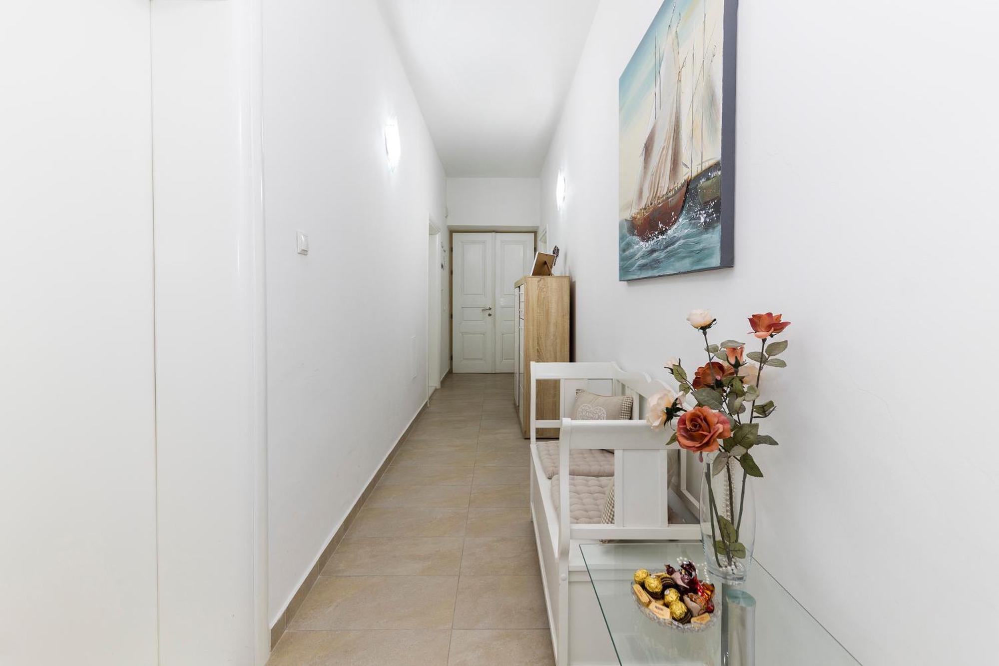 Apartament & Kolovare 1,