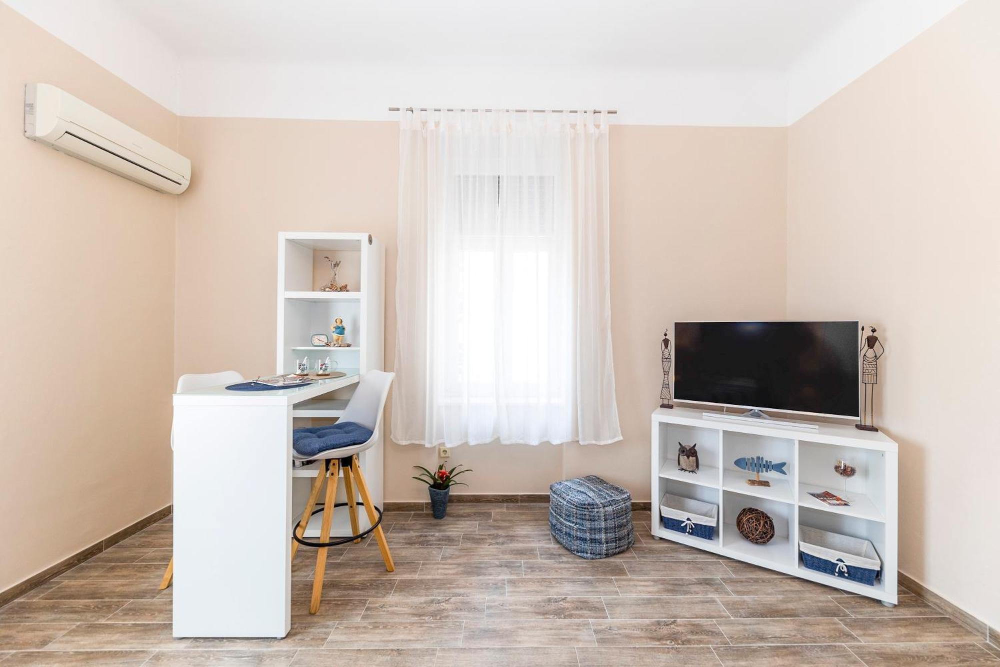 & Kolovare 1, Apartment *